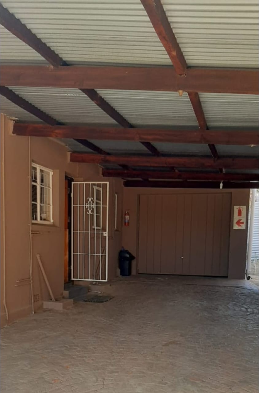 2 Bedroom Property for Sale in Uniondale Western Cape